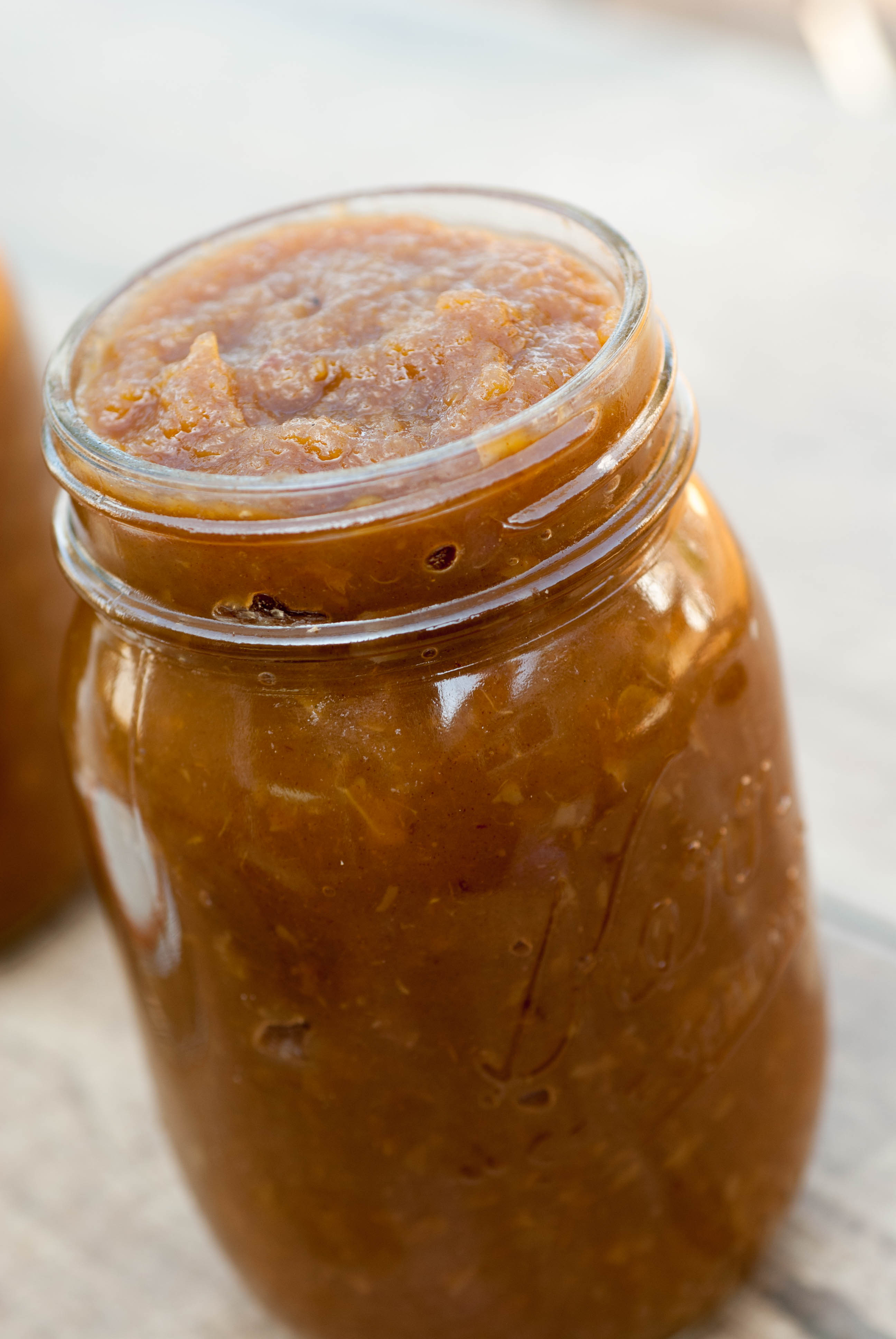 Apple Date Butter {with juicer pulp & no refined sugar} | Dawn Loves Food